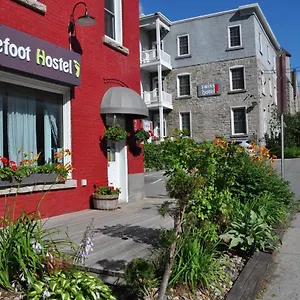 Hostel Barefoot Ottawa